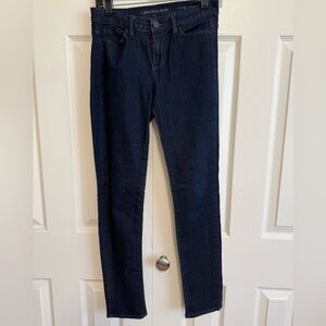 Calvin Klein Jeans Women’s Dark wash ultimate Skinny Jeans stretch mid rise 4/30